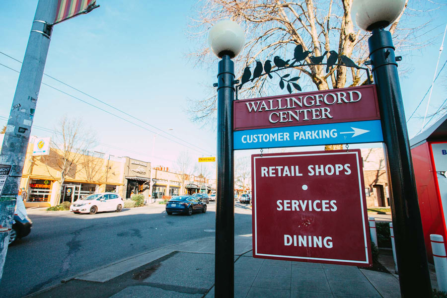 Sign for Wallingford Center.